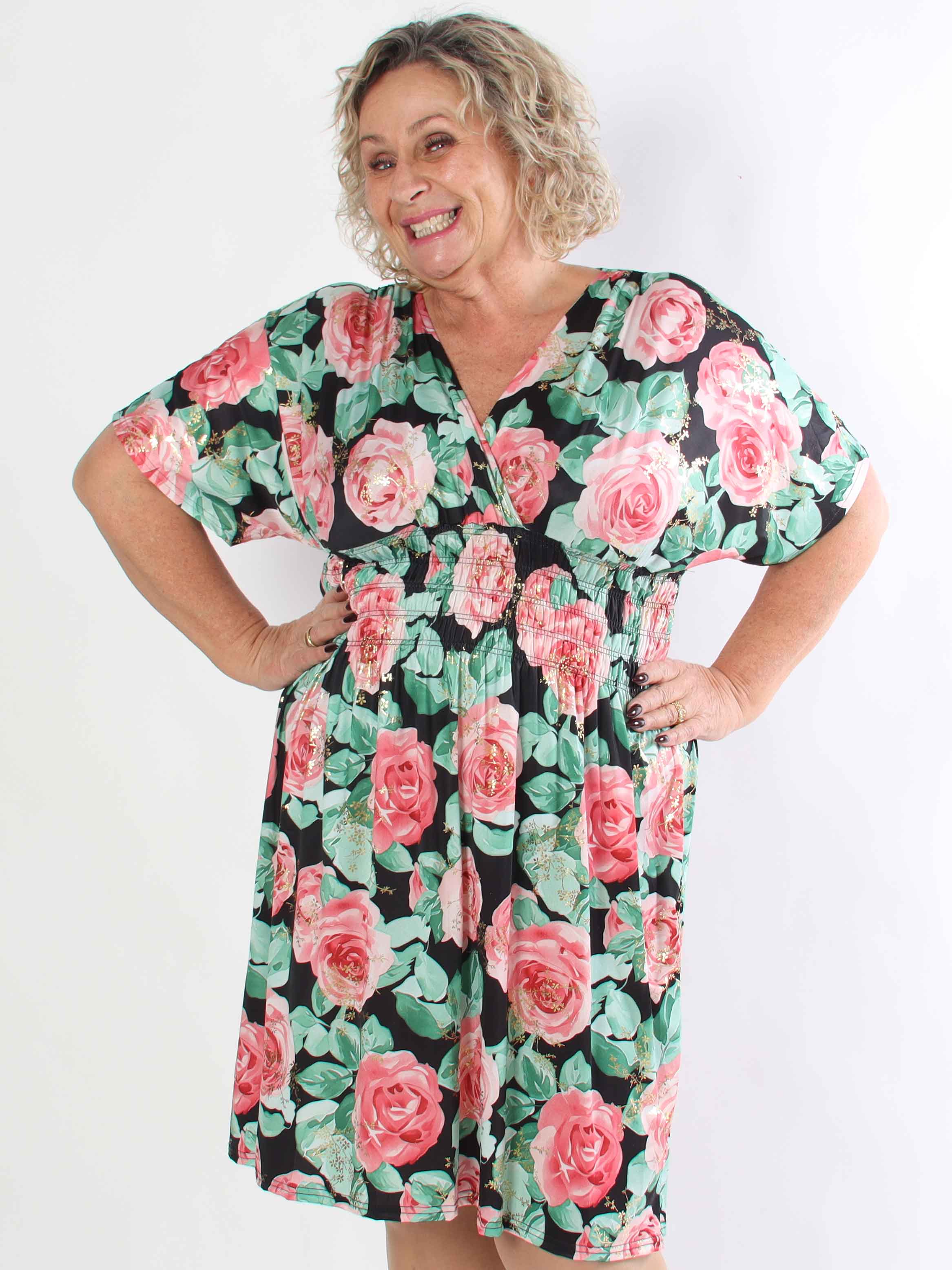 Pams Rose Short - Plus size kjole med blomstermotiver og guld blade